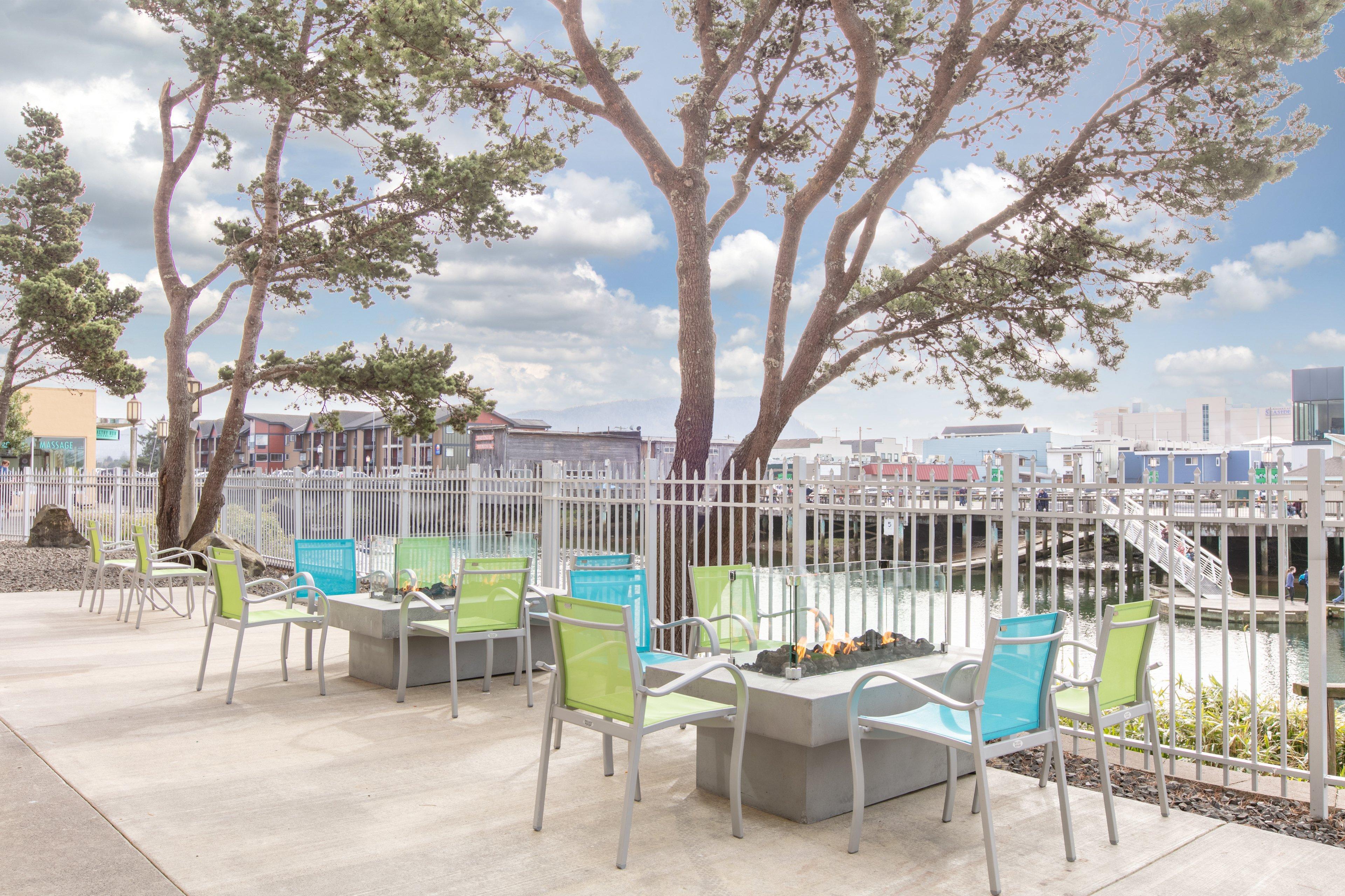Holiday Inn Express Hotel & Suites Seaside Convention Center By Ihg Kültér fotó